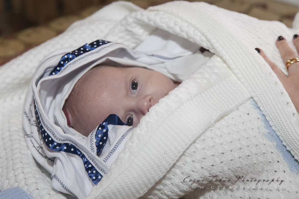 Botez Gemeni Luca Mihai & Vlad Gabriel — Dublă Bucurie în Familie - Cadrul 20 fotograf botez Cezar Tabac Bucuresti