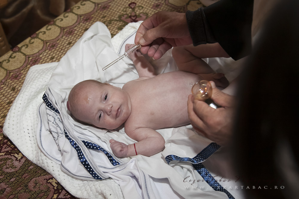 Botez Gemeni Luca Mihai & Vlad Gabriel — Dublă Bucurie în Familie - Cadrul 21 fotograf botez Cezar Tabac Bucuresti