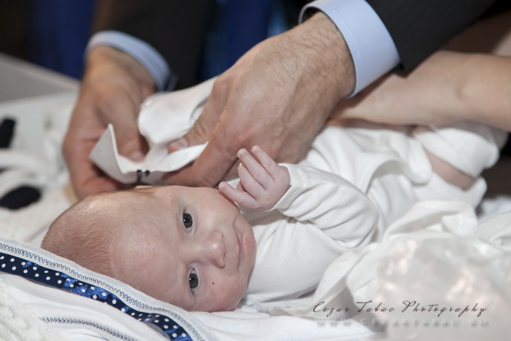 Botez Gemeni Luca Mihai & Vlad Gabriel — Dublă Bucurie în Familie - Cadrul 29 fotograf botez Cezar Tabac Bucuresti