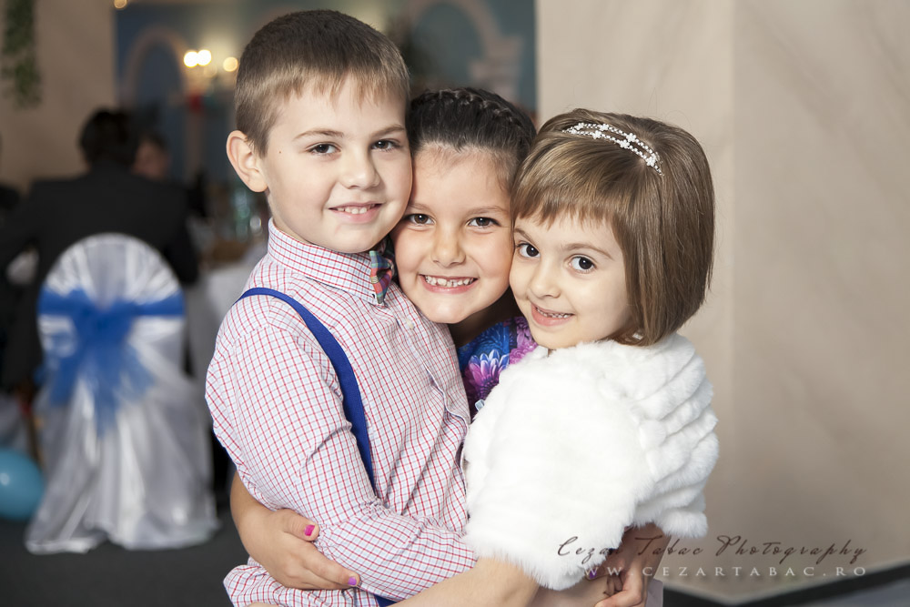 Botez Gemeni Luca Mihai & Vlad Gabriel — Dublă Bucurie în Familie - Cadrul 41 fotograf botez Cezar Tabac Bucuresti