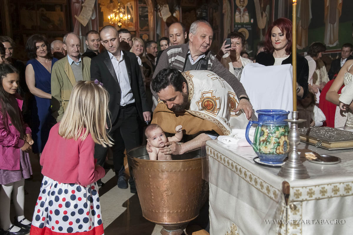 Botez Irina Maria - Cadrul 1 fotograf botez Cezar Tabac Bucuresti