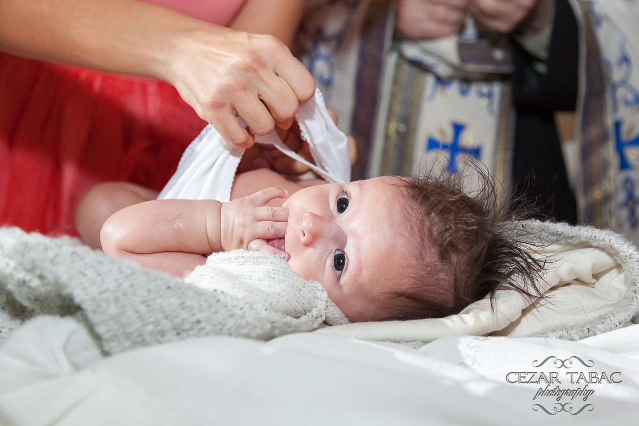 Botez Rebecca Anastasia — De la Pregătiri la Petrecere - Cadrul 15 fotograf botez Cezar Tabac Bucuresti