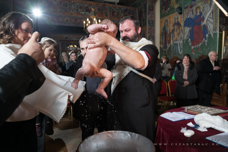 Botez Vlad Dominic — Biserica Izvorul Tămăduirii & Stejarii Country Club - Cadrul 11 fotograf botez Cezar Tabac Bucuresti