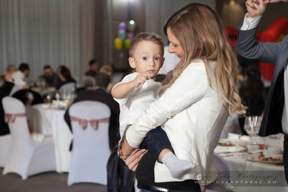 Botez Vlad Dominic — Biserica Izvorul Tămăduirii & Stejarii Country Club - Cadrul 22 fotograf botez Cezar Tabac Bucuresti