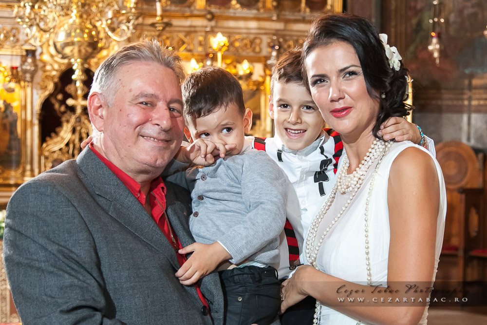 Cununia lui Mădălin Voicu cu Carmen Olteanu - Cadrul 16 fotograf Cezar Tabac București
