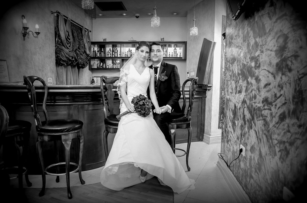 Nuntă Autentică Cristi & Mona — București - Cadrul 12 fotograf Cezar Tabac București